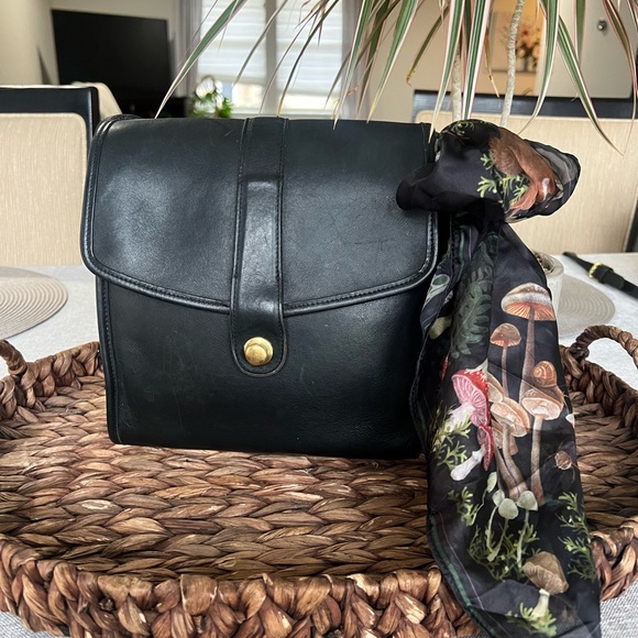 Authentic Black Vintage Coach Scout 9890 - Picture 12 of 14